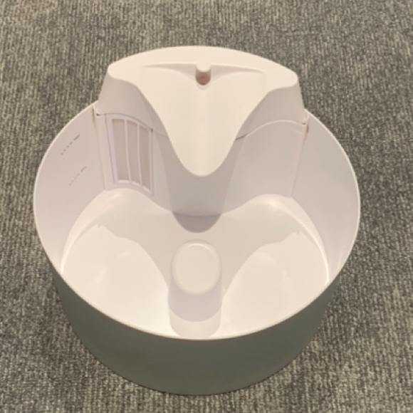 Top Paw® Dog/Cat Flowing Water Fountain (EUC) - Picture 5 of 8